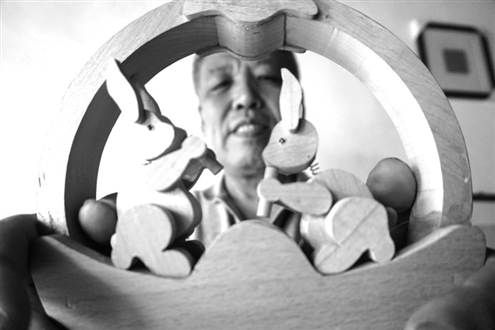 柳森林制作的老玩具,每个都有着独特的“灵魂”